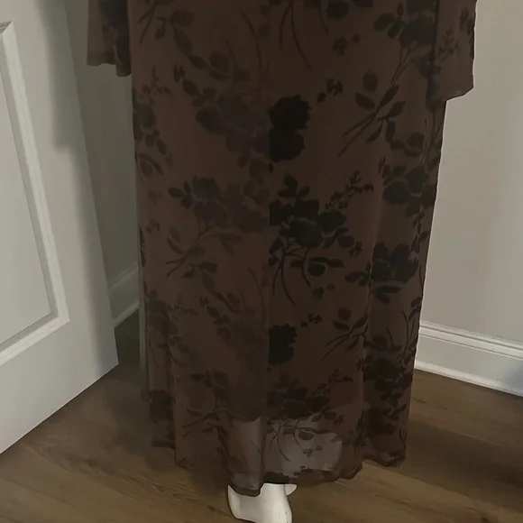 Harlow Brown Floral Long Sleeve Maxi Dress - Picture 10 of 17